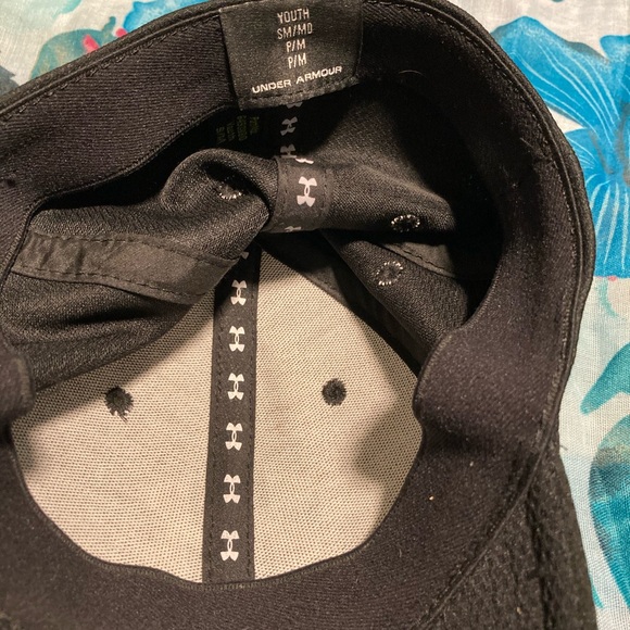 Under Armour Youth Hat - Picture 2 of 2